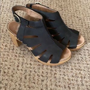 Dansko black heels